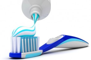 Triclosan Hazard: Should You Change Your Toothpaste? 