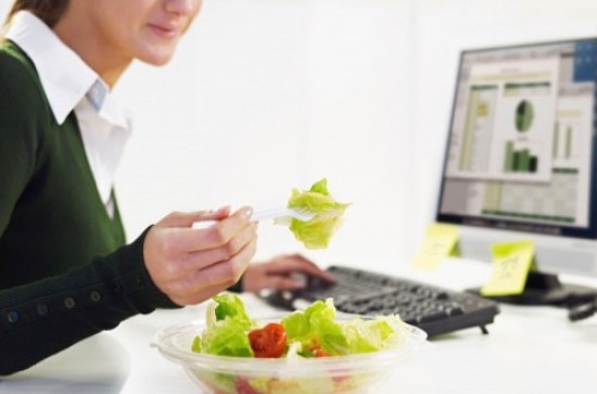 Dining at Your Desk May Cause You to Call in Sick