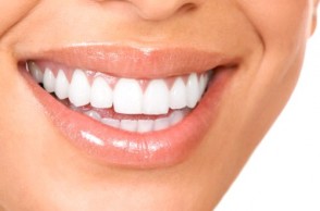 The Best Ways to Whiten Your Teeth - NOW!